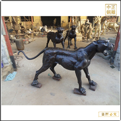 景觀金錢(qián)豹雕塑鑄造廠(chǎng)